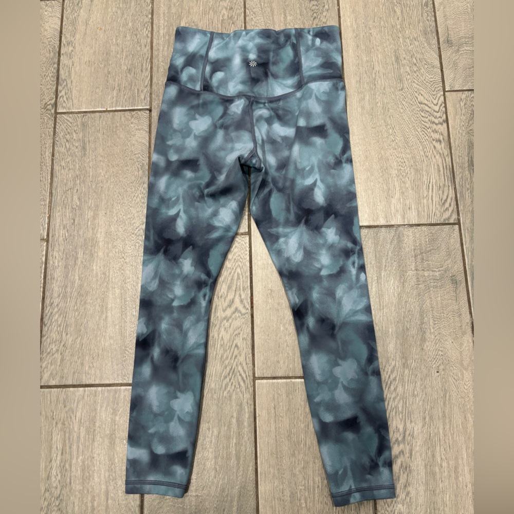 Athleta Elation Printed 7/8 Tight in Serene Riviera Blue, Size S - Picture 7 of 8